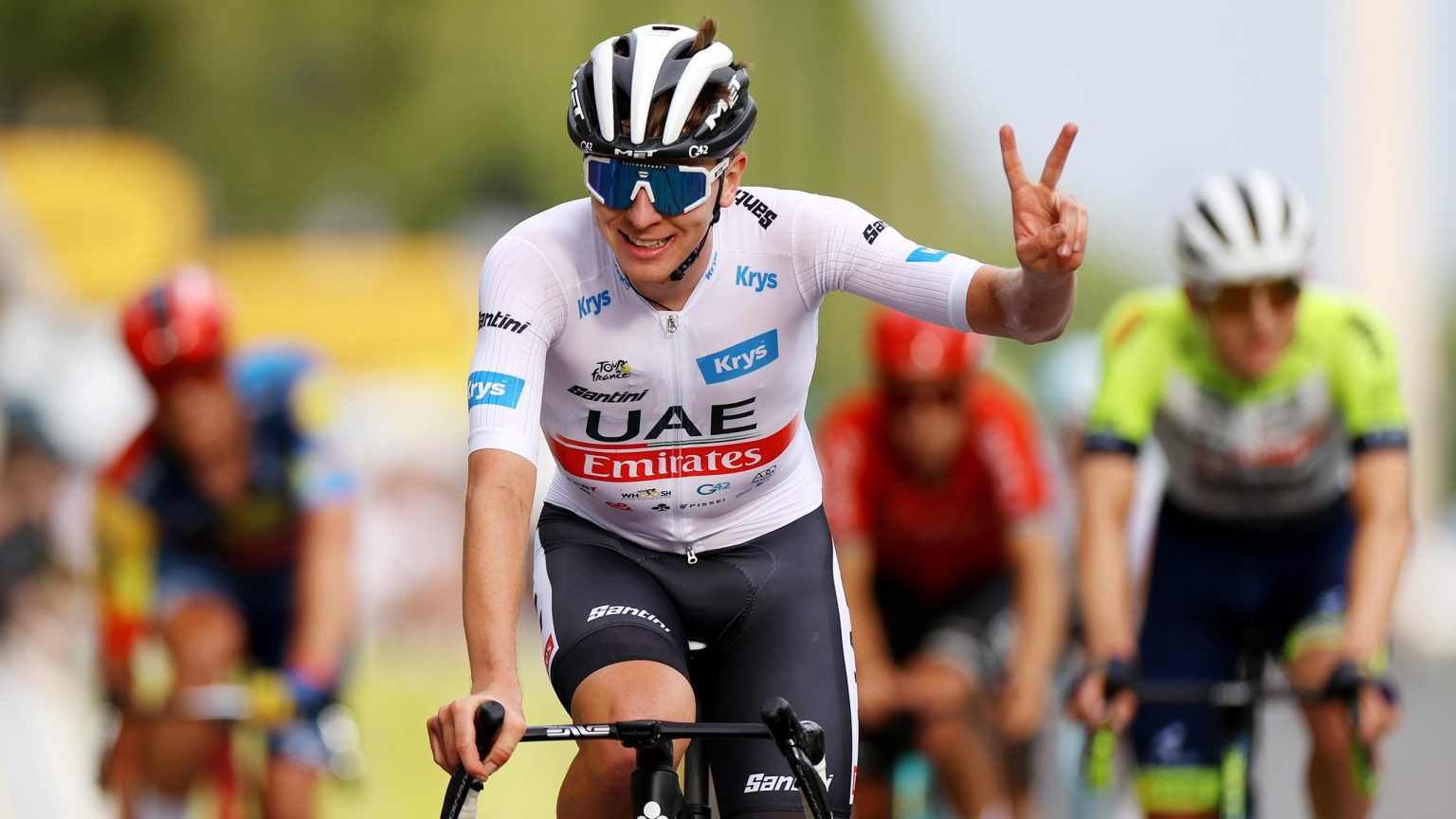 حصريًا: ناثان فان هويدونك ينصح تاديج بوجاكار وتوم بيدكوك “القاتل” في معركة ستراد بيانش