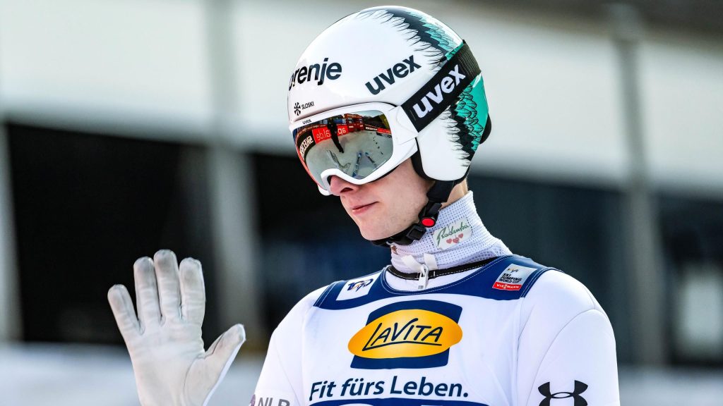 لوفرو كوس يحقق فوزه الثاني في كأس العالم بفضل قفزة هائلة في تل كبير للرجال في لاهتي، نيكا كريزنار يسجل الرقم القياسي