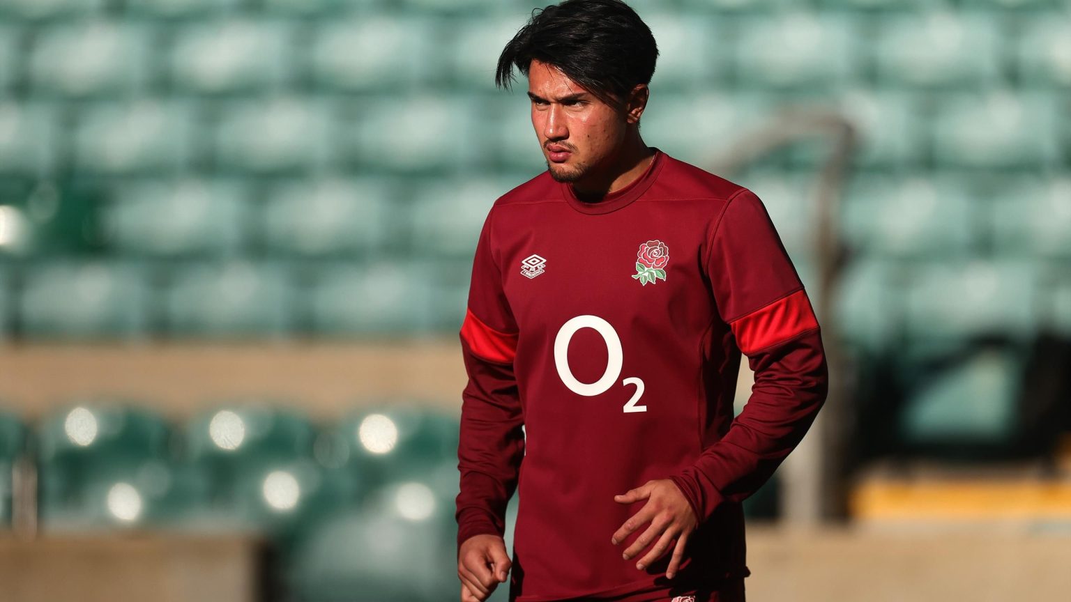 ينضم Fly-half Smith مجددًا إلى تشكيلة إنجلترا قبل مواجهة أيرلندا