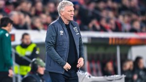 “أجد أنه من الصعب جدًا معرفة السبب وراء ذلك” – مويس ينتقد قرار ركلة الجزاء في خسارة وست هام