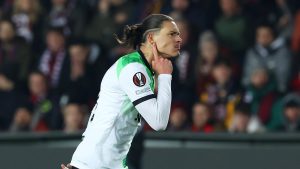 “يمكن أن يكون هالاند أو كين” – أوين يتحدث عن تطور نونيز