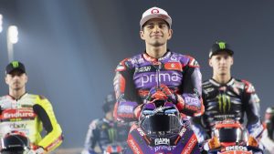 مارتن هو الأسرع في FP1 في المباراة الافتتاحية للموسم، وأكوستا يثير الإعجاب في أول ظهور له