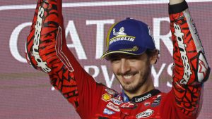 يُظهر بيكو باجنايا “سبب كونه بطل العالم المزدوج”، وبيدرو أكوستا “يعني العمل” – خبراء TNT في افتتاحية MotoGP