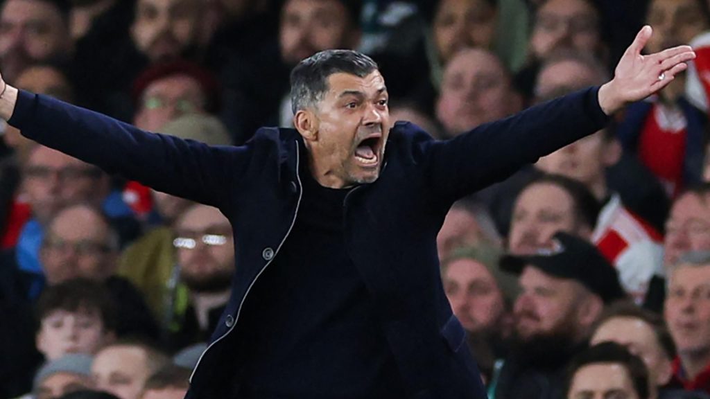 سيرجيو كونسيساو يتهم ميكيل أرتيتا بـ “إهانة عائلتي” بعد فوز أرسنال على بورتو في دوري أبطال أوروبا