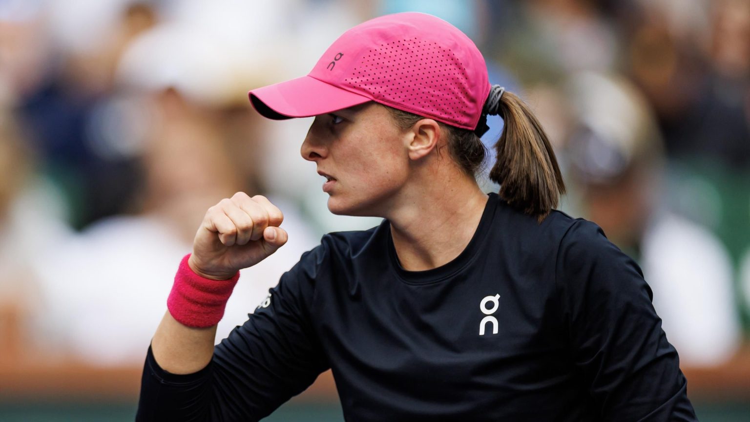 إيجا سوياتيك تهزم مارتا كوستيوك في نصف نهائي إنديان ويلز 2024، وماريا ساكاري تصدم كوكو جوف وتبلغ النهائي