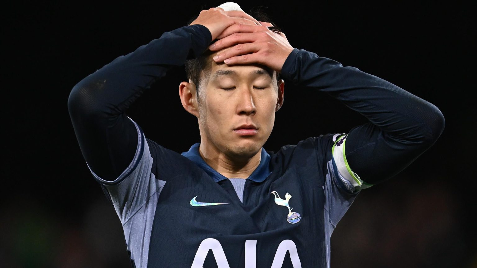 “المشجعون لا يستحقون هذا” – سون ينتقد خسارة توتنهام “غير المقبولة” 3-0 أمام فولهام