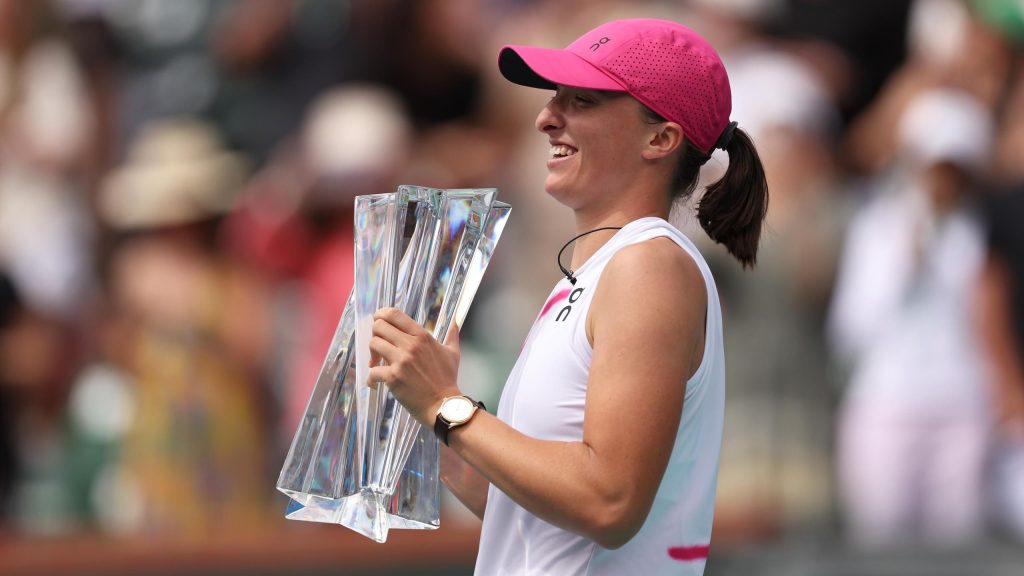 نهائي إنديان ويلز: إيجا سواتيك تقترب من اللقب العشرين في مسيرتها بفوزها على ماريا ساكاري