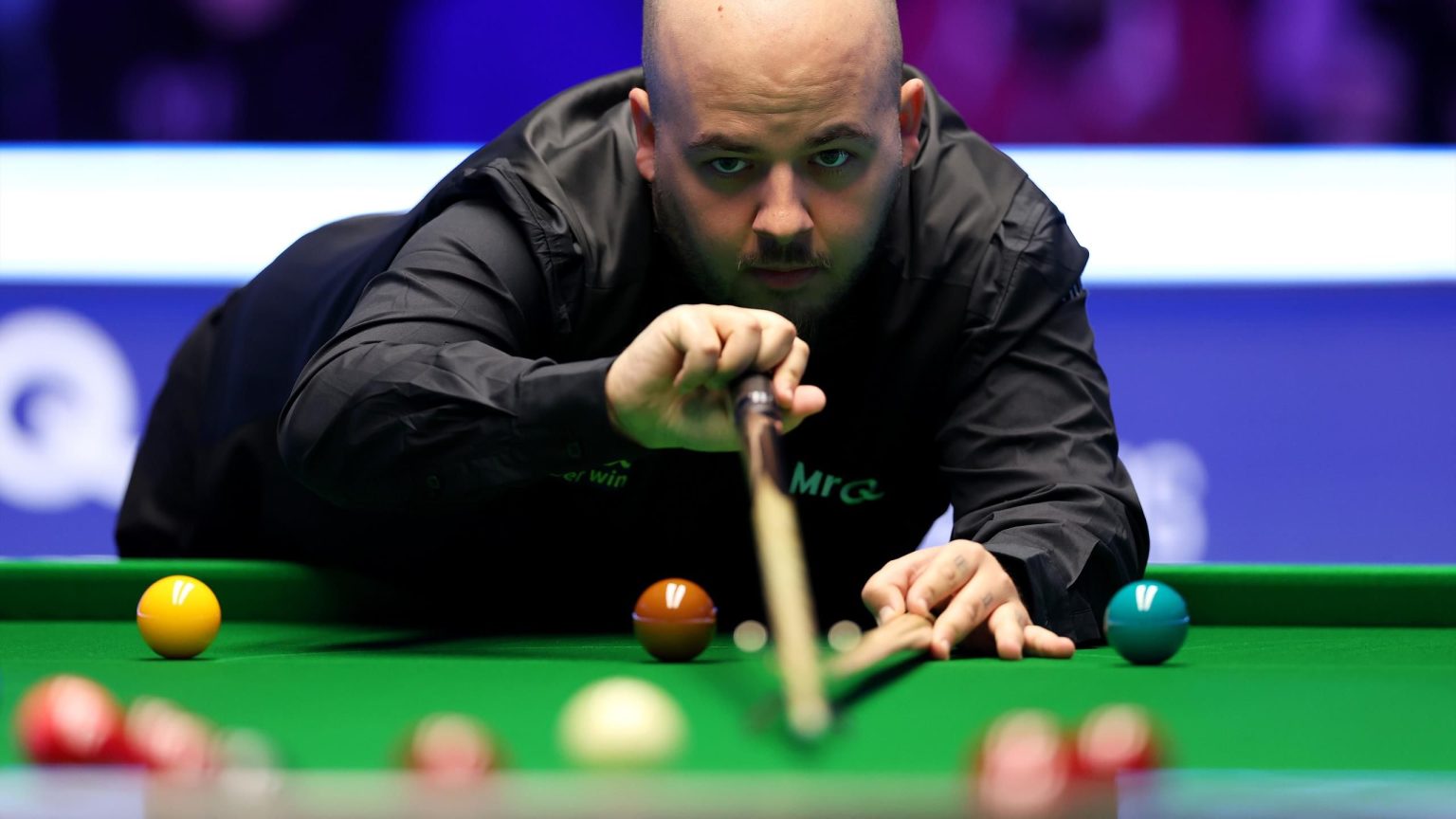 ملخص بطولة العالم المفتوحة للسنوكر 2024 – لوكا بريسيل يواجه ستيفن ماغواير قبل أن يواصل روني أوسوليفان عرضه في الصين