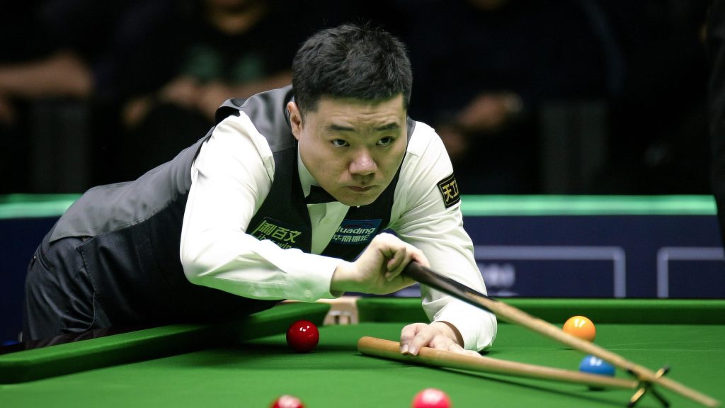 بطولة العالم المفتوحة 2024: دينغ جونهوي الملهم يهزم شون ميرفي، ومارك سيلبي يسقط أمام جاكسون بيج مع تحديد ربع النهائي