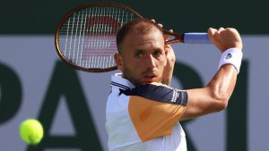 بطولة ميامي المفتوحة 2024: دان إيفانز المتقد يضيء “العام المأساوي” بفوزه على لورينزو سونيجو