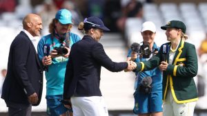 أستراليا تستضيف إنجلترا في MCG لمباراة اختبارية تاريخية ليلا ونهارا في عام 2025