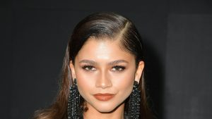 Zendaya تجعل ملابس الجيم الداخلية تبدو رائعة