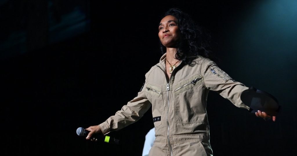 Rozonda ‘Chilli’ Thomas من TLC هي جدة تبلغ من العمر 53 عامًا بعد أن استقبل ابنها ترون أوستن طفلة