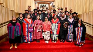 لماذا كان أعضاء Osage Nation هم نجوم الأزياء الأكثر إثارة للمشاعر في حفل توزيع جوائز الأوسكار؟