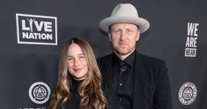 كيفن ماكيد وأرييل جولدراث من Grey’s Anatomy يتوصلان إلى تسوية الطلاق بعد ما يقرب من 15 شهرًا من تقديم الطلب
