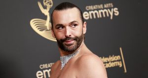 جوناثان فان نيس متهم بوجود “قضايا الغضب” من قبل أعضاء فريق إنتاج “Queer Eye”