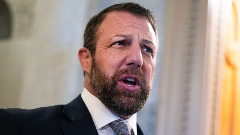 يقترح السناتور الجمهوري مولين أن مشاركة ترامب في السباق على استبدال ماكونيل ستكون بمثابة “وضع يخسر فيه الجميع”