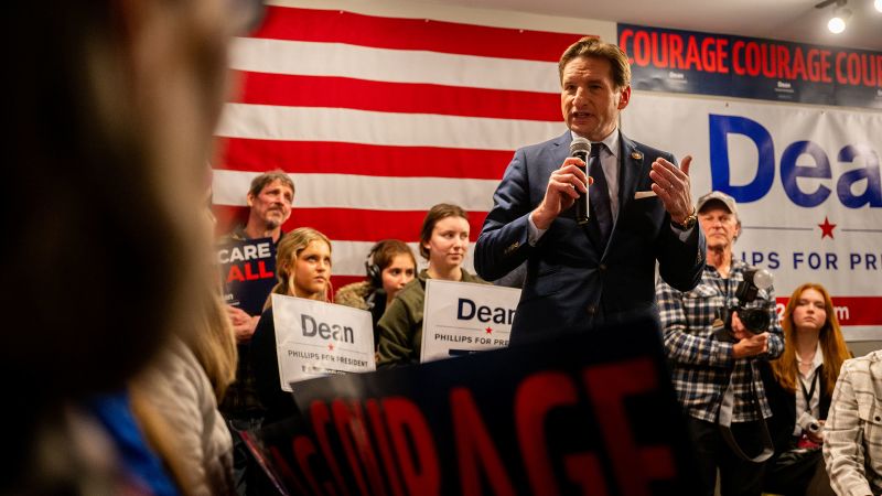 وينفي دين فيليبس أن ترشحه أضعف بايدن