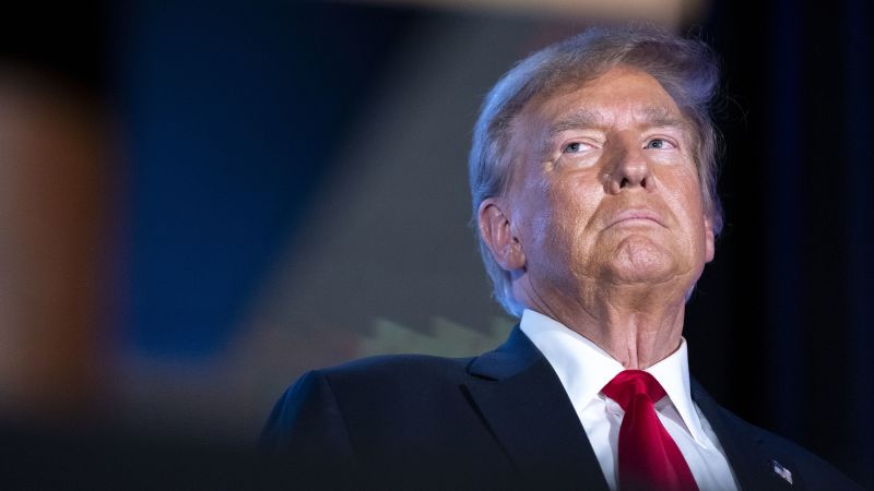 ينتقد مديرو حملة ترامب لجنة المناظرات الرئاسية لالتزامها بالجدول الزمني الأصلي للمناظرة