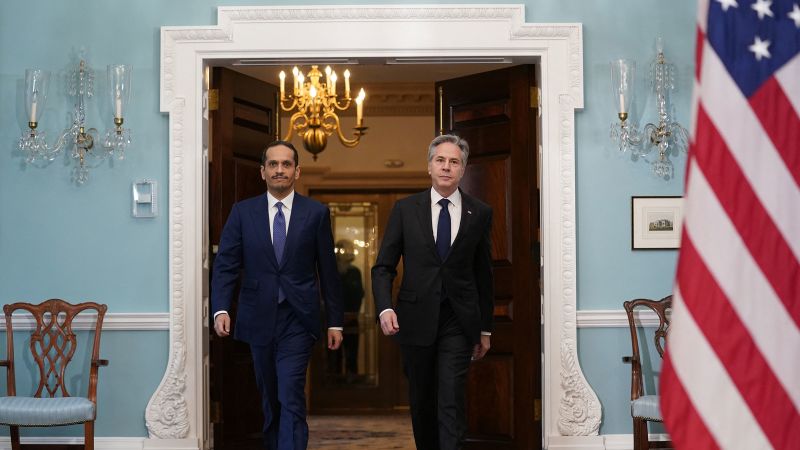 ويقول مسؤولون إن بلينكن حث قطر على تهديد حماس بالطرد من الدوحة مع تعثر محادثات وقف إطلاق النار في غزة