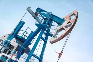عاجل | تأثرًا بالتوترات في منطقة الشرق الأوسط.. ارتفاع أسعار النفط اليوم