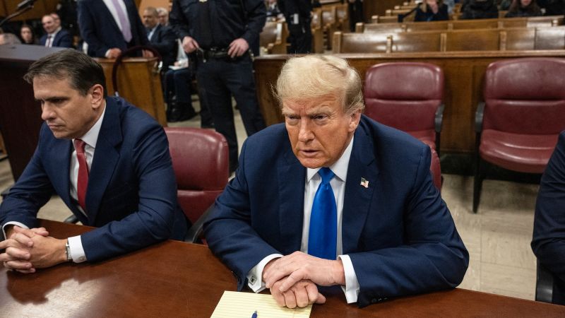 الوجبات السريعة من محاكمة ترامب لأموال الصمت: البيانات الافتتاحية والشاهد الأول