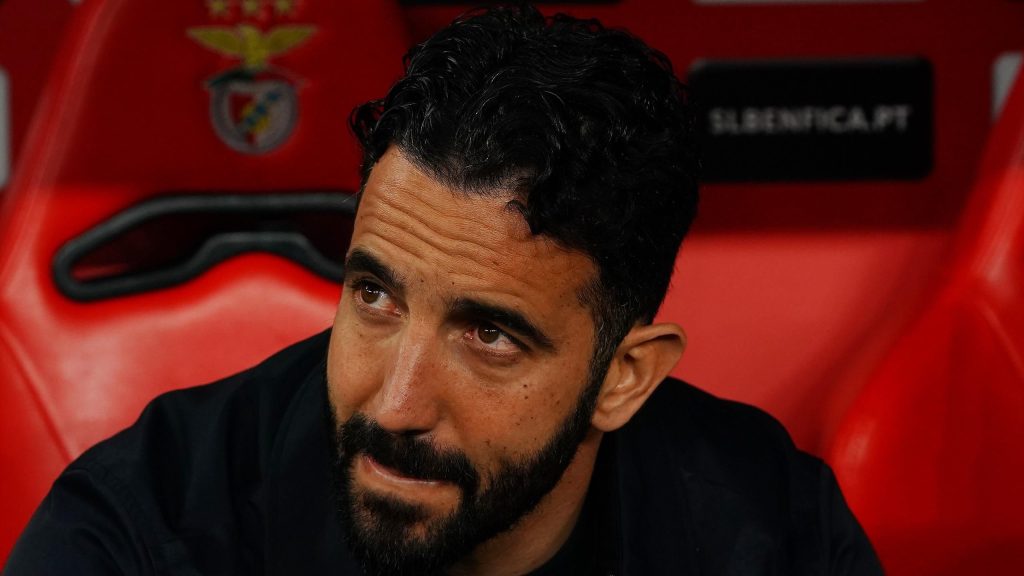 أموريم “لا يستطيع أن يضمن” أن مستقبله يقع مع سبورتنج وسط روابط ليفربول