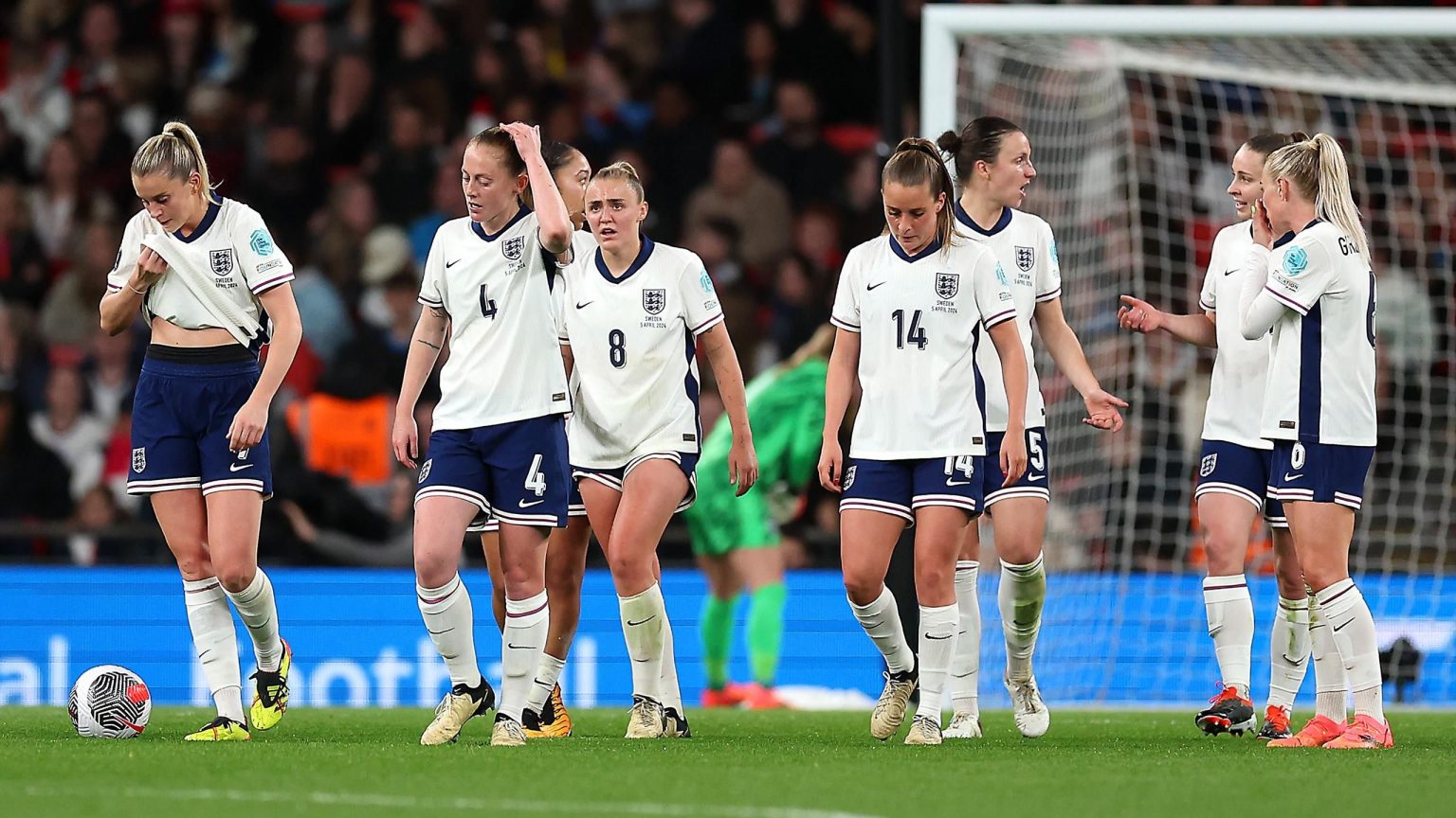 إنجلترا تتعادل مع السويد في افتتاح تصفيات يورو 2025