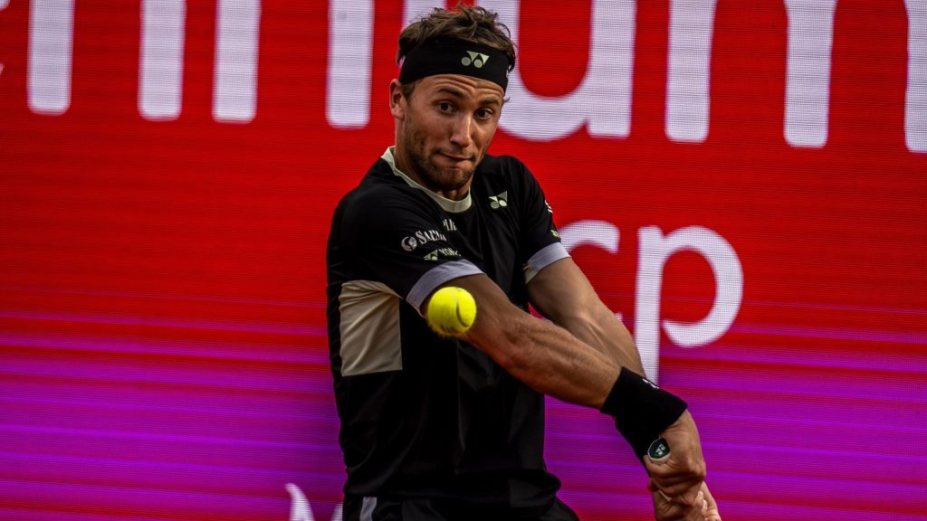 كاسبر رود يضمن الفوز على مارتون فوكسوفيتش في ربع نهائي بطولة استوريل المفتوحة – “سعيد بالانتقام”