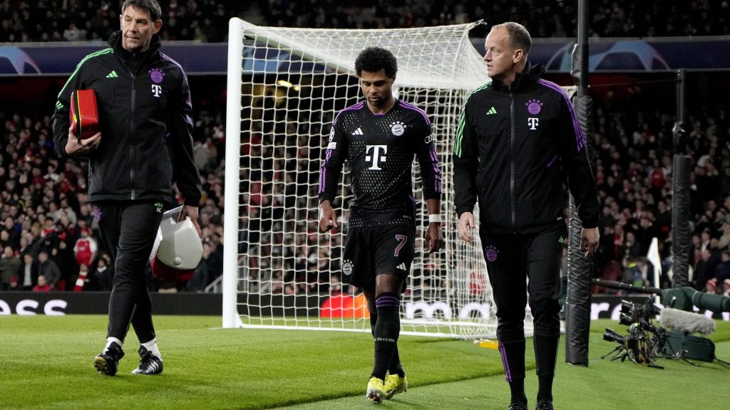 سيرج جنابري: مهاجم بايرن ميونيخ سيغيب عن مباراة دوري أبطال أوروبا أمام أرسنال بسبب الإصابة