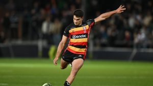 جلوستر 23-13 أوسبريز: سانتي كاريراس يقود شيري آند وايت إلى نصف نهائي كأس التحدي