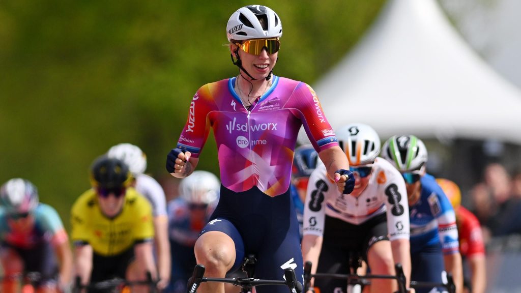 وقعت Lorena Wiebes على تمديد عقدها لمدة ثلاث سنوات للبقاء في Team SD Worx-Protime حتى نهاية عام 2028