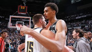 فيكتور ويمباانياما: “لقد وصلت إلى 15% من طاقتي” بعد موسم الدوري الأمريكي للمحترفين الصاعد مع سان أنطونيو سبيرز