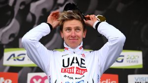 “كنت عاطفيًا للغاية” – تاديج بوجاكار يهدي فوز لييج-باستون-لييج لوالدة خطيبته الراحلة