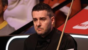 اصطدم مارك سيلبي باللاعب الأول جو أوكونور في بطولة العالم للسنوكر مع استمرار المفاجآت في Crucible