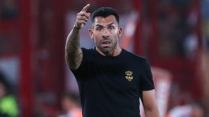 تيفيز “في المستشفى حتى الانتهاء من الاختبارات” بعد أن عانى أسطورة الأرجنتين من آلام في الصدر