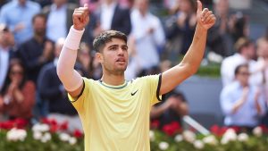 كارلوس الكاراز يتفوق على ألكسندر شيفتشينكو في مدريد على الرغم من “عدم الشعور بالراحة” بعد عودته من الإصابة