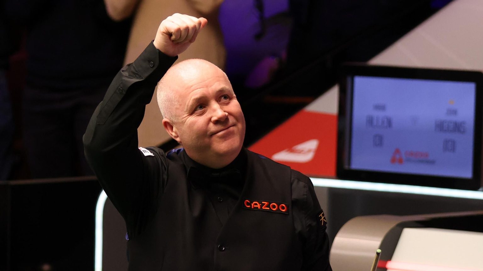 جون هيغينز يتغلب على مارك ألين في ملحمة دور الـ16 في بطولة العالم، ويتغلب ستيوارت بينغهام على جاك ليسوفسكي