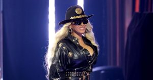 بيونسيه راعية البقر الأنيقة في حفل توزيع جوائز iHeartRadio Music Awards لعام 2024