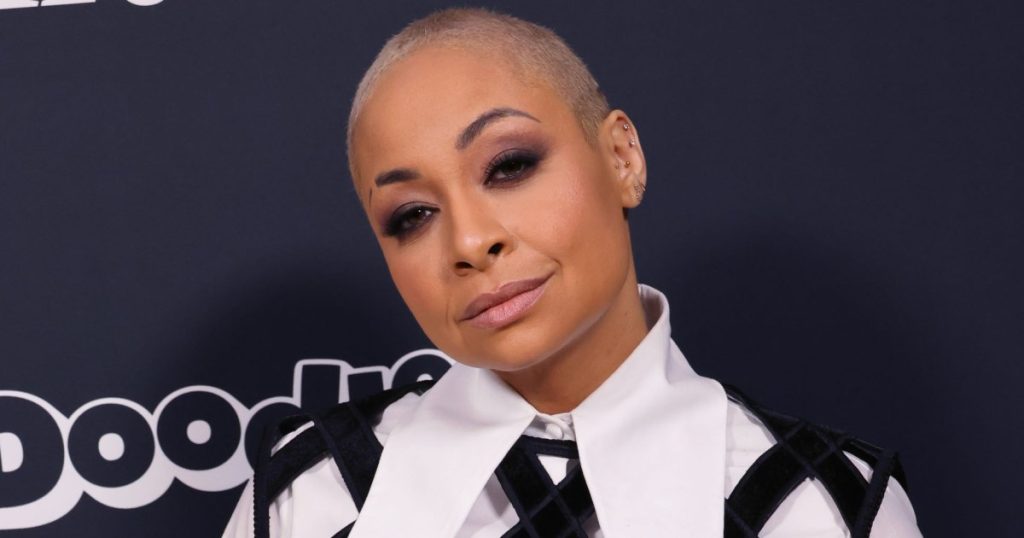 Raven-Symone تتحدث قائلة إنها “ليست سوداء” لأن التعليق “طاردها”