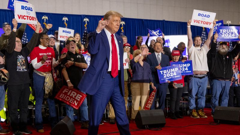 يبذل ترامب قصارى جهده لتأجيل المحاكمة الجنائية المتعلقة بالمال الصامت هذا الشهر