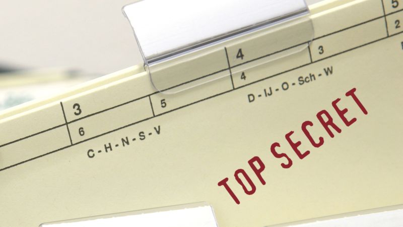 حُرمت المرأة من الحصول على تصريح أمني أمريكي سري للغاية لكونها قريبة من الدكتاتور