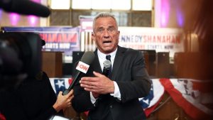 مرشحو الطرف الثالث هم الورقة الرابحة المثيرة للقلق وسط مباراة العودة بين بايدن وترامب في ويسكونسن