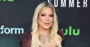 تتذكر Tori Spelling عقد عملية بيع عقار بعد دين بقيمة 80 ألف دولار مقابل 50 وحدة تخزين سابقة