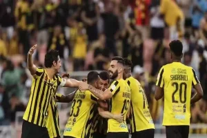 كنا الطرف الأضعف في المباراة!! تصريحات نارية من محترف الاتحاد بعد خسارة أبها المذلة