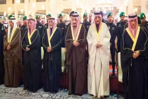 الديوان الملكي: وفاة والدة الأمير سلطان بن محمد بن عبدالعزيز وهذا موعد الصلاة