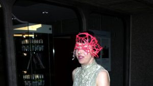 “ملكة الموضة”: كل ما نعرفه حتى الآن عن فيلم السيرة الذاتية لـ Isabella Blow بطولة أندريا رايسبورو
