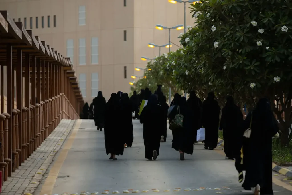 عاجل | جامعة القصيم تؤجل حفل تخرج الدفعة الـ 21 بسبب التقلبات الجوية