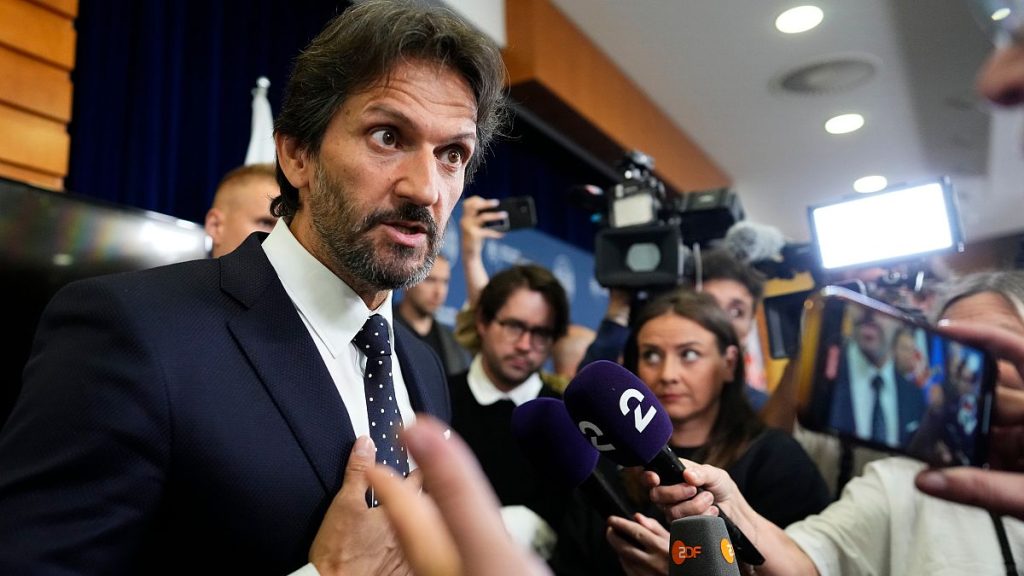 وزراء سلوفاكيون يلومون وسائل الإعلام والمعارضة على الهجوم على رئيس الوزراء روبرت فيكو