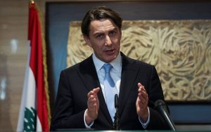 مسؤول بالبيت الأبيض يحث على إقامة مشاريع تعدين أمريكية في دول “محفوفة بالمخاطر”